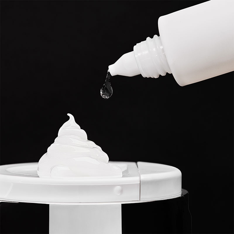クリニカルスキン（CLINICAL+SKIN）モイストセラム Clinical Skin Hyaluronic Acid + Peptide Serum